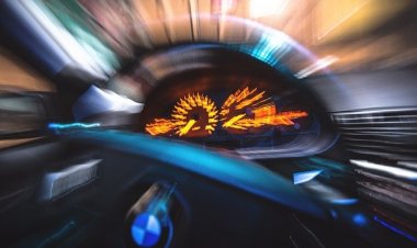 Vozio brzo, pod utjecajem alkohola i bez pojasa