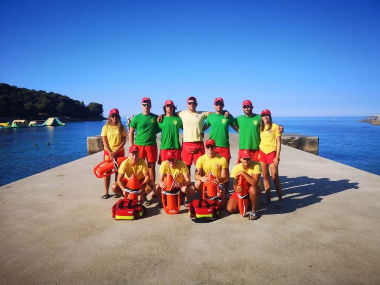 Tečaj osposobljavanja spasilaca na otvorenim vodama u Puli