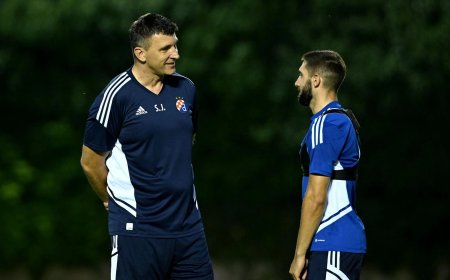 Pogledajte kako je izgledalo na treningu Dinama s novim trenerom