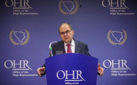 Schmidt otkazao posjet Banjoj Luci, Dodik likuje