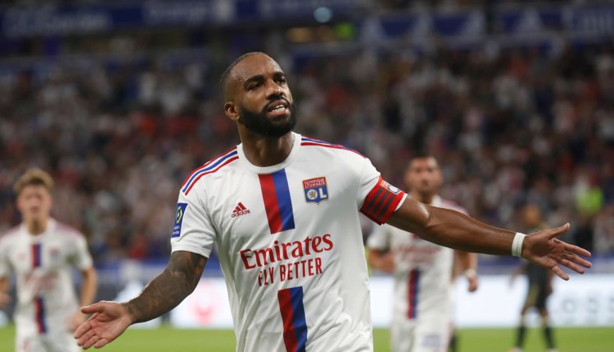 "Hat-trick" Lacazettea za pobjedu Lyona