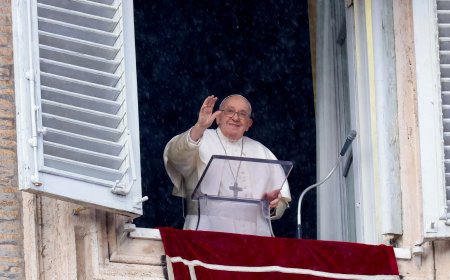 Papa Franjo pozvao na diplomatsko rješenje rata u Ukrajini