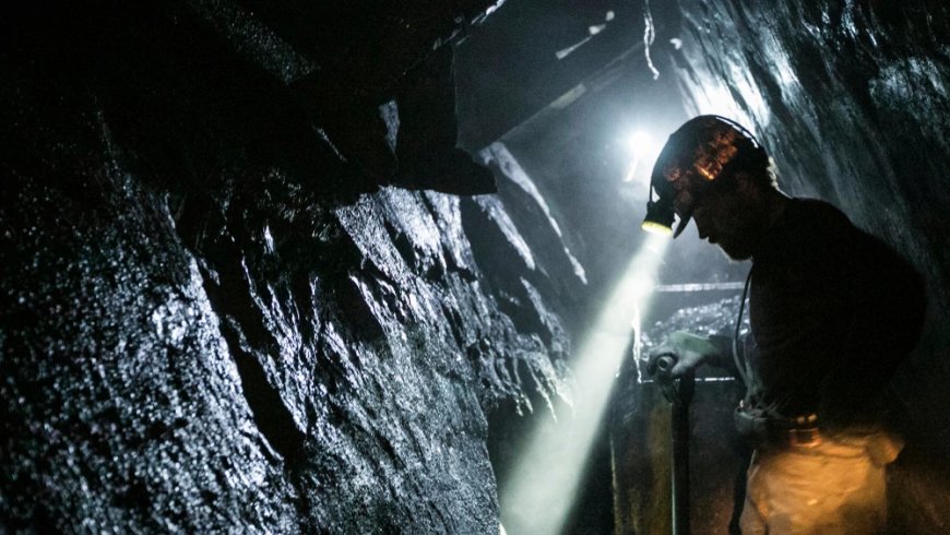 Spasioci se bore sa stijenama i vodom da dođu do 13 zatrpanih ruskih rudara