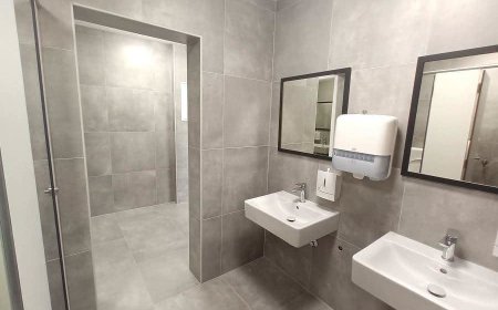 Obnovljeni sanitarni čvorovi u Osnovnoj školi Poreč, nastavljaju se ulaganja