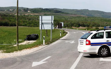 23-godišnja vozačica teško ozlijeđena u prevrtanju vozila